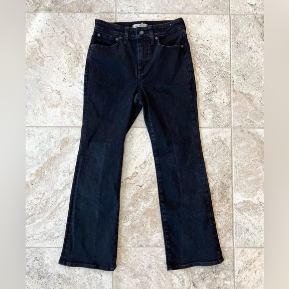 Madewell Curvy Kick Out Crop Jean in Black Rinse Wash, size 27 - Picture 11 of 11